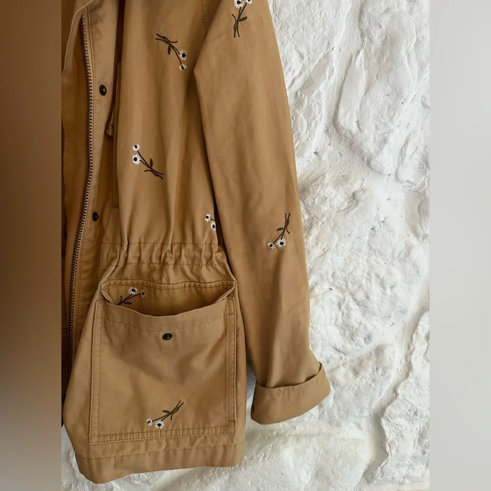Madewell Embroidered Daisy Passage Utility Jacket - Picture 2 of 5